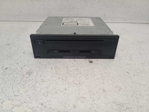 RADIO/NAVI VW/SKODA 5Q0035846A - Vue 1